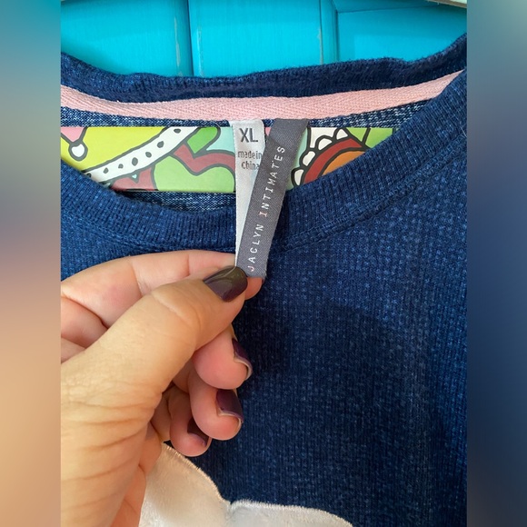 Super soft pajama set with fuzzy white cloud. NWOT sparkly fabric PJs XL - Picture 7 of 16